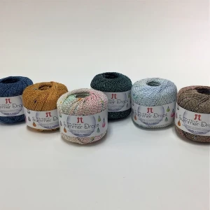 ハマナカ　サマードロップ　手編み糸/ハマナカ/合太/国産糸/　小さなモールをアクセントにしたグラデーション