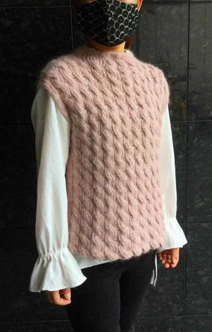 アルパカレジェーロで編むケーブル模様のセーター　編み物キット