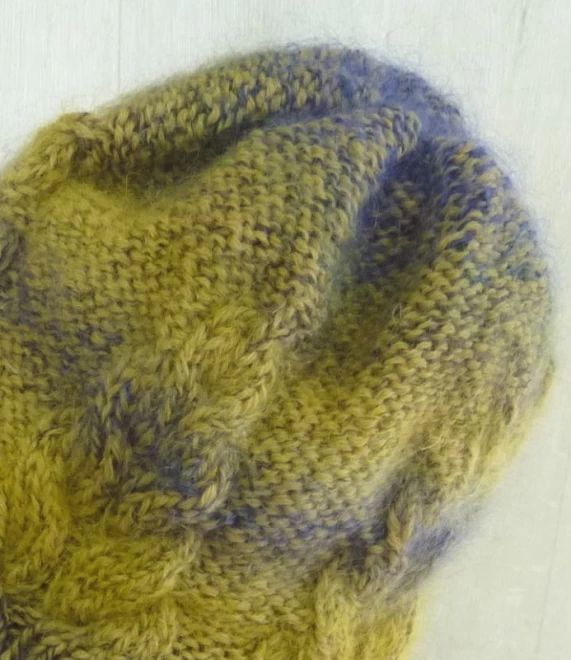 棒針編みの編み物キット糸杉模様のキャップ　リッチモア　バカラエポック使用